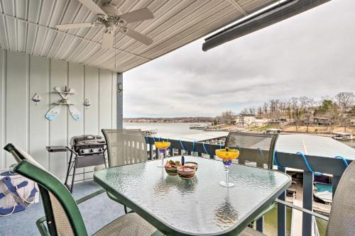 Osage Beach Apartment | Pool and Boat Slip Available Osage Beach Condo!