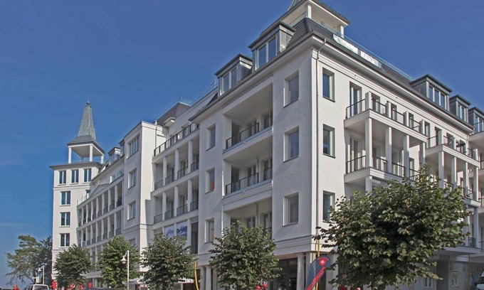 Sellin Apartment | Pool and sauna with sea view, directly on the pier - FIRST Sellin apartment 2.3