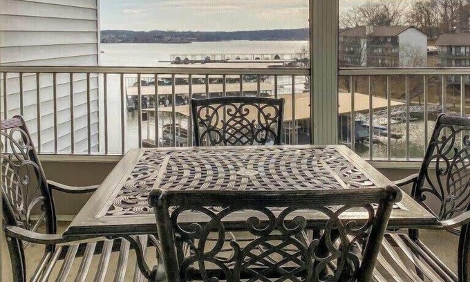 Village of Four Seasons Apartment | Pool | WiFi | Lake Front| Sleeps 6 | MM 13 (791DC)