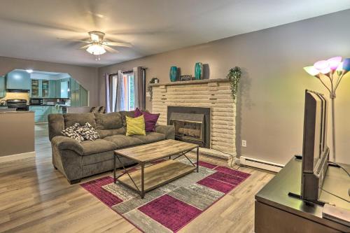 Tobyhanna House | PoolandBeach Access Spacious Tobyhanna Family Home!