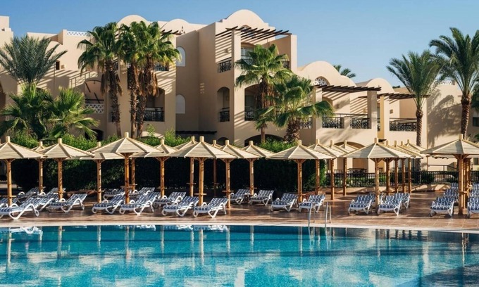 Sharm El Sheikh Resort | Poolside Serenity & Private Beach Access – Perfect for Families