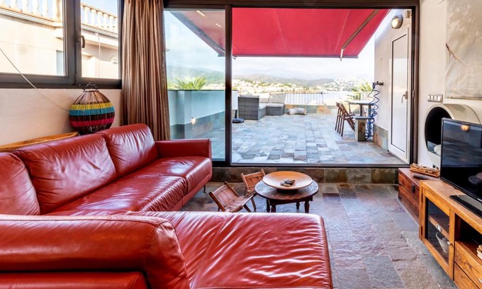 Llanca Apartment | Port de Llançà 32 - Dúplex en 1ª línea de playa