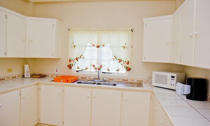 Piarco Apartment | Port of Spain Breezy Guest Apartment By The Vacation Casa