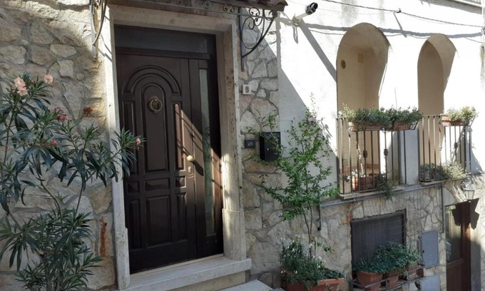 Roccavivara House | Porta del Colle