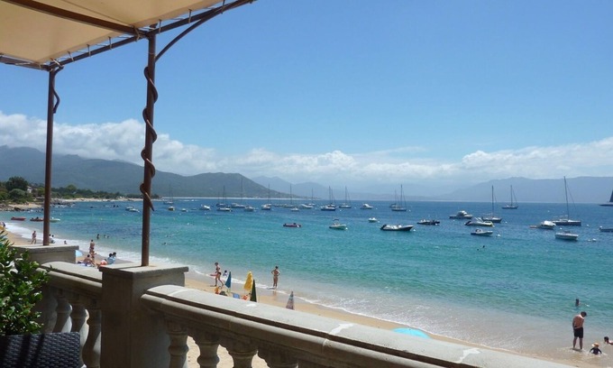 Porto Pollo Villa | Porto-pollo, en Corse du Sud, Très Belle Villa les Pieds Dans L'eau