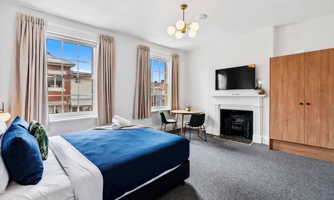 Battery Point Apartment | Portsea Place Hobart - designer studio + parking