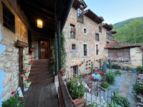 Perrozo Hotel | Posada la Trebede