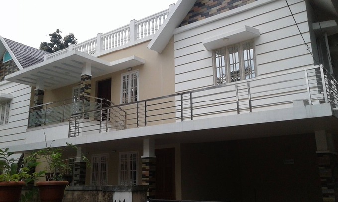 Eloor House | Posh home in a silent and calm residential area so close to city