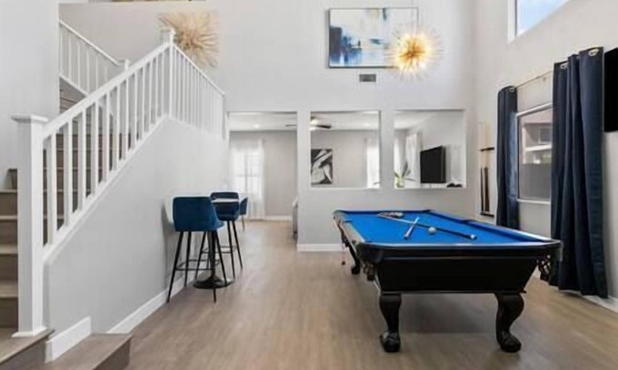 North Las Vegas House | Postmodern 2100sqft 4BR with Pool Table and Arcade