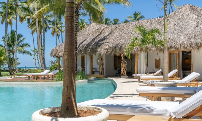 Puerto Bahia Villa | Poupone: unique beachfront villa Las Terrenas