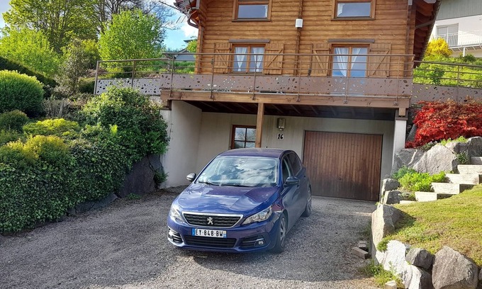 Ramonchamp Ski Chalet | Pourper chalet in the high Vosges entirely wooded with new furniture