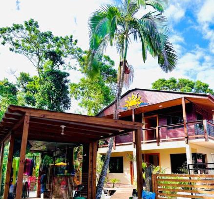 Paranagua House | Pousada Cair do Sol