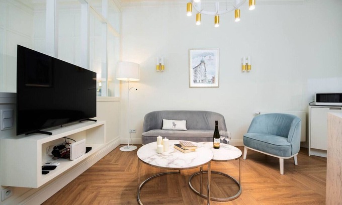 Poznan City Center Apartment | Poznań "Żelazko" - Downtown Studio, Top Location