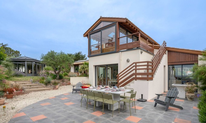 Prefailles Ski Chalet | Préfailles Villa Face Mer for 10 people