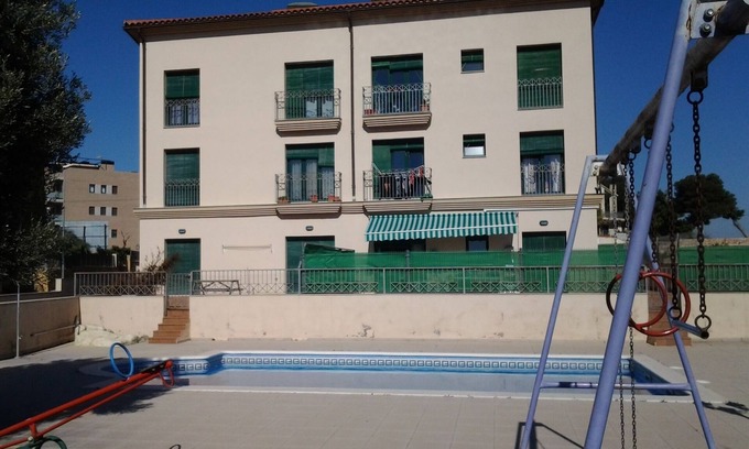 Clara Apartment | Practical and quiet apartment 100m from the beach and 10 min from Port Aventura