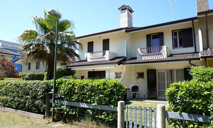 Porto Santa Margherita Villa | Precious villa with private garden and barbecue