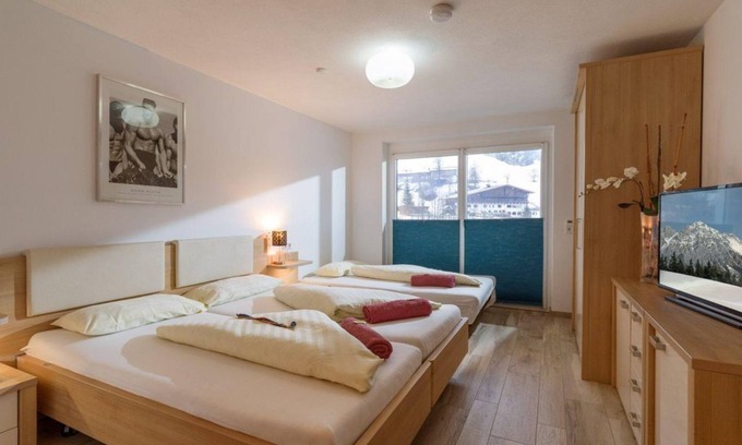 Scheffau am Wilden Kaiser Bed & Breakfast | Premium-studioappartement Balkon, Küche, Couch - Blaiken Appartements