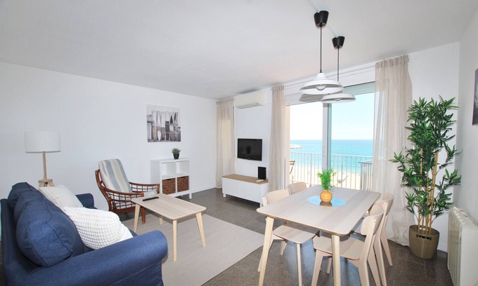Premia de Mar Apartment | Premia Palm View