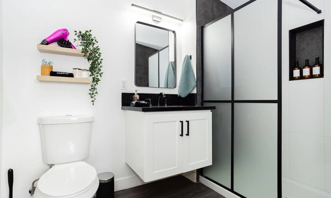 Beverly Green House | Premier Modern Vegas Escape: Arts District & Patio