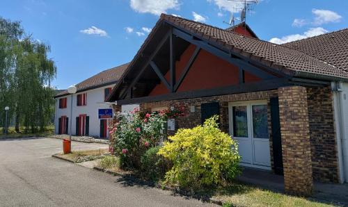 Chavelot Hotel | Prest'Hôtel Epinal Chavelot