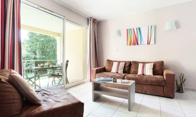 Cote d'Azur- French Riviera Apartment | Prestige Residence Odalys Le Clos Bonaventure - 3 Rooms 6 People