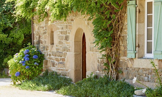 Saint-Quay-Perros House | pretty cottage full of charm and nostalgia in Brittany