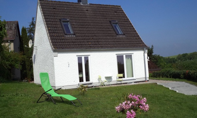Gadendorf House | Pretty holiday home with a view of the Baltic Sea, family-friendly even with a dog.