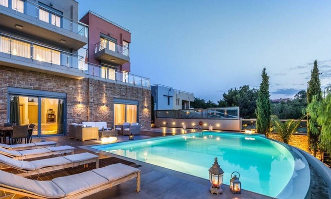 Palaia Fokaia House | Prime homm Maisonettes w/ shared pool in P. Fokaia