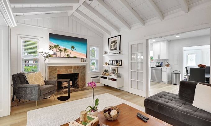 Delray Beach House | PRIME LOCATION! Beautiful centrally located home in Delray Beach