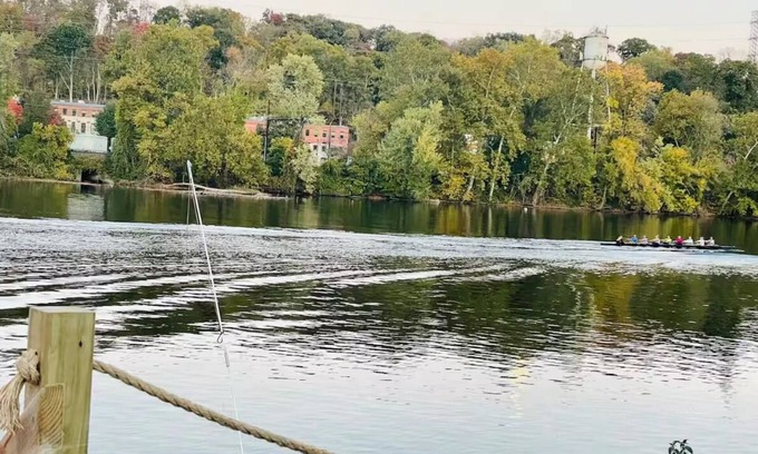 Gulph Mills House | Prime Location/Easy Parking/Kayaks/River