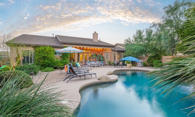 Mountaingate North House | Prime Location, Heated Pool with Baja, Fun Game Room, Fire Pit, BBQ, VR Tour