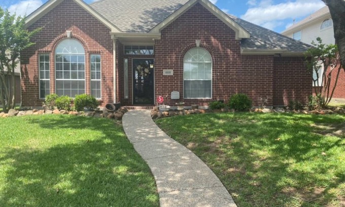 Plano House | Prime Location in West Plano – Peaceful & Private