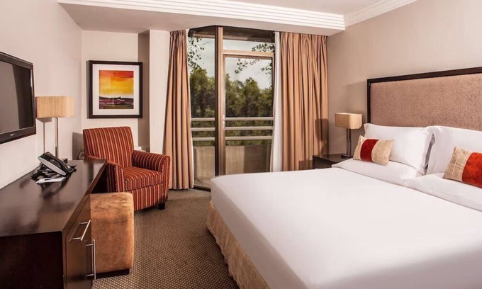 Maseru House | Prime Location! With FREE Parking & Outdoor Pool, Close to Maseru Golf Course!