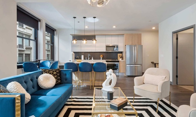 Downtown Chicago Apartment | Prime Loop Apts + Convenience for Groups