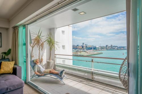 Auckland Central Business District Apartment | Princes Wharf - Bridge View
