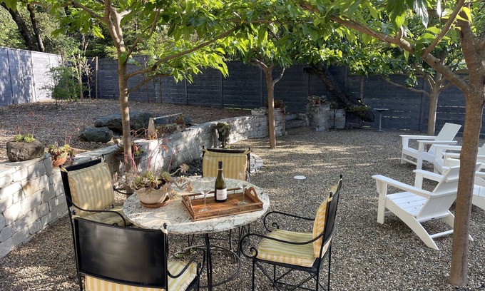 Healdsburg Cottage | Private 1-bedroom Guest House with Great Amenities