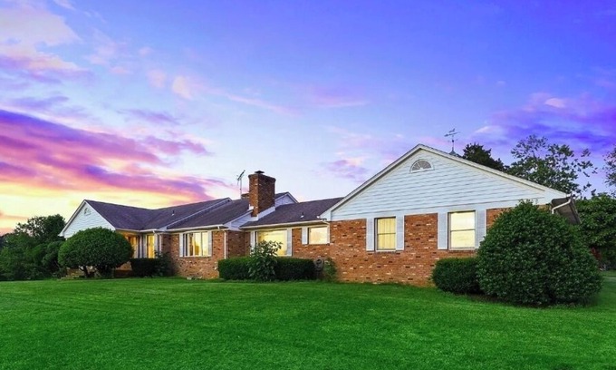 Greenville House | Private 6BR Retreat | Pool, Grill, Nature