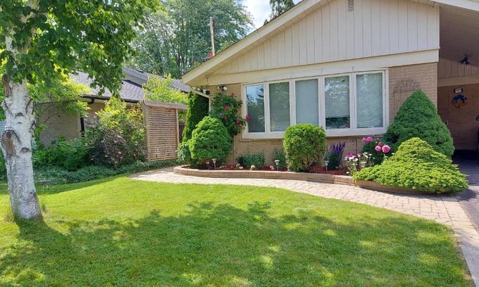 Rexdale Apartment | Private Apartment Close to Airport Toronto Pearson