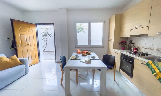 Zona XXX Castel Fusano Condo | Private Apartment in Luxurious Peaceful Roman Villa