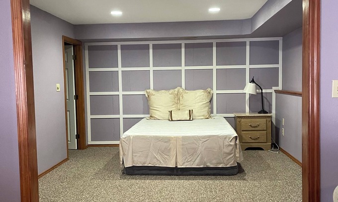 Swansea Apartment | Private apt/in-law suite in Swansea, IL. Long term rental only: 6-12 months.