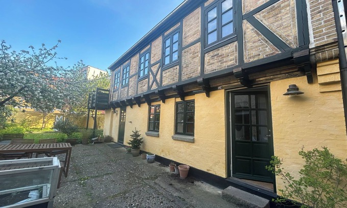 Odense House | Private back house in central Odense