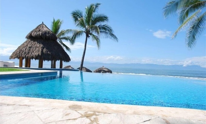 La Cruz de Huanacaxtle House | Private Beach House - Sandy Beach with Surf Break/