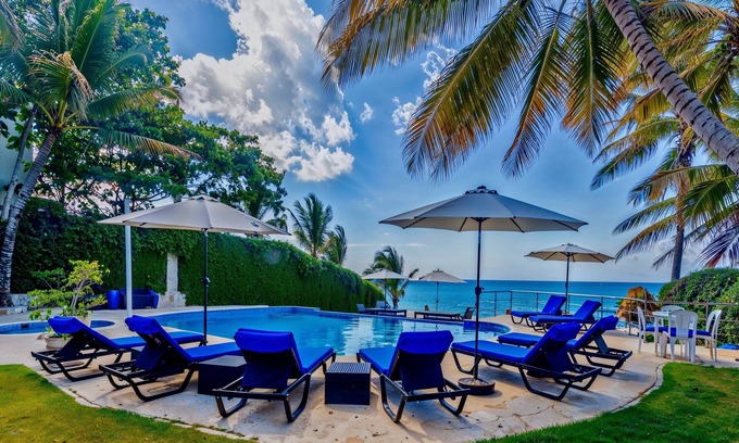 Los Brazos Villa | PRIVATE BEACHFRONT VILLA - Fully Loaded! - Mara Serena