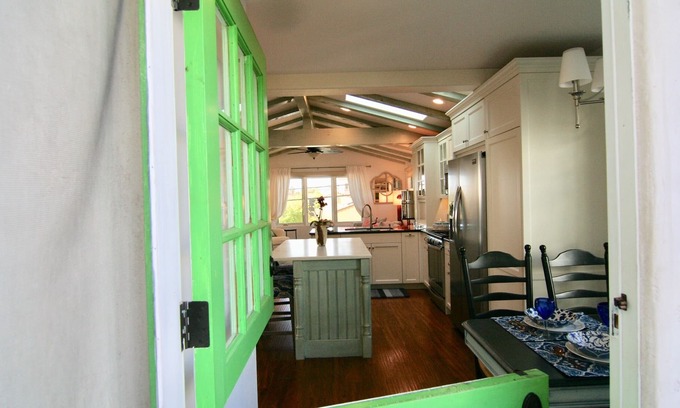 Encinitas House | Private Beautiful Clean Beachy-Close to All Retreat