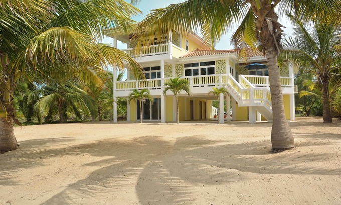 Hopkins House | Private, Caribbean front Dolphin Bay Beach House (formerly Dolphin House)