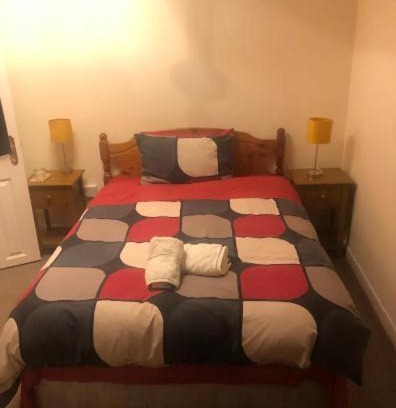 Clontarf House | Private comfortable bedroom with ensuite