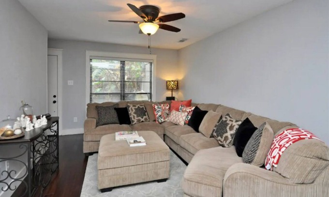 Spring Branch Central Condo | PRIVATE CONDO IN SPRING BRANCH