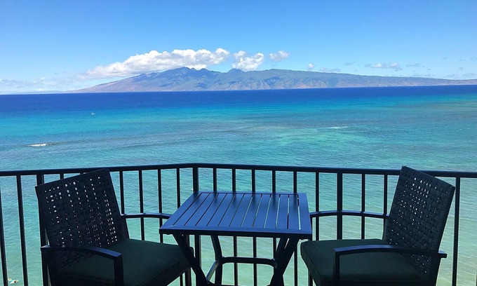 Kahana Condo | Private Corner Unit-8th Floor- Oceanfront Panoramic Views in Lahaina!
