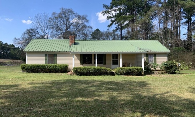 Moultrie House | Private Country Home- 15 mins from Moultrie/Adel