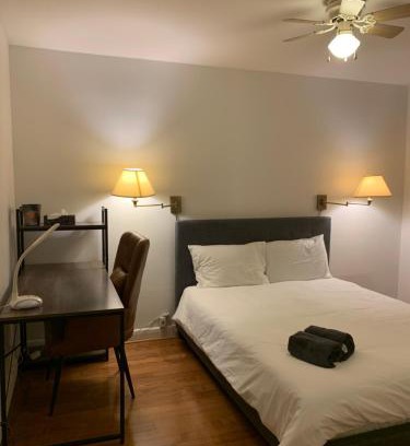 Wexford House | Private Double Room in Scarborough Near TTC and Shops